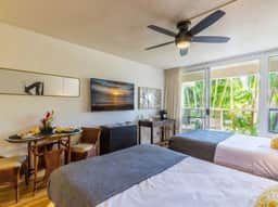 2 Bedrooms Condo, Steps from the Beach