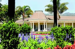 Elegant Napa Retreat | Luxe Beds & Prime Location
