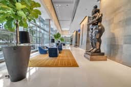 Luxury Four Seasons Condo | Free Valet & Gym