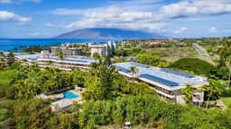 Beachside Retreat | Walk to Shops & Dining