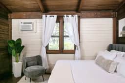 Oceanview Cottage | Walk to Beach & Restaurants