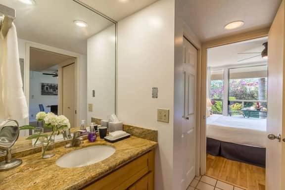 2 Bedrooms Condo, Steps from the Beach