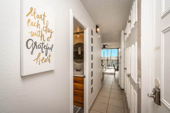 Beach Bliss Retreat | Walk to Surf & Dining