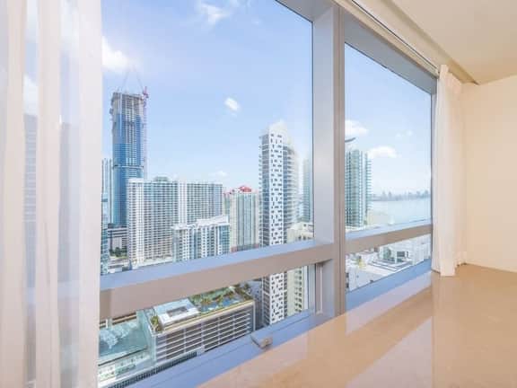 Miami - Image 4