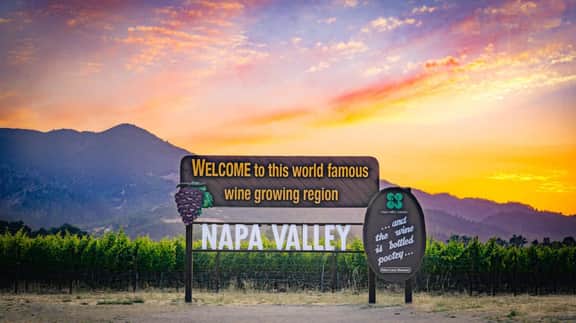 Luxe Napa Escape | King Bed Near Top Wineries