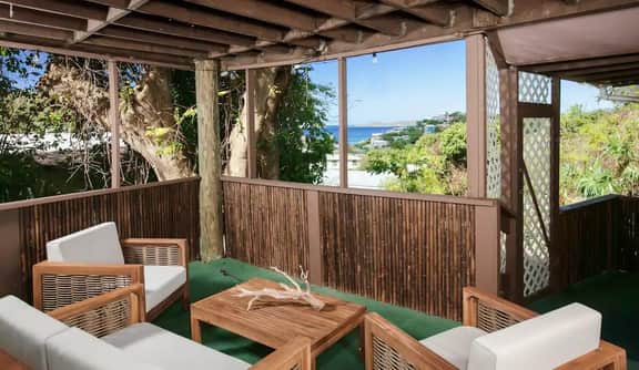 Oceanview Stay - Walk to Beach