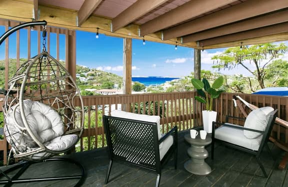 Oceanview Villa | Walk to Beach & Cruz Bay